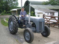 Glynelwyn Fegie tractor